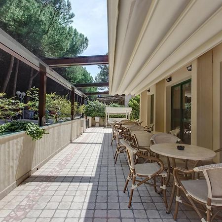 Hotel Valentino Pinarella Dış mekan fotoğraf